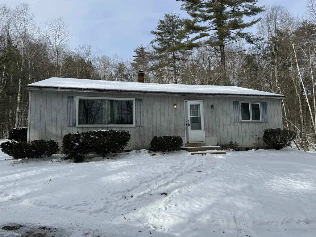 215 Raymond Road Nottingham NH 03290