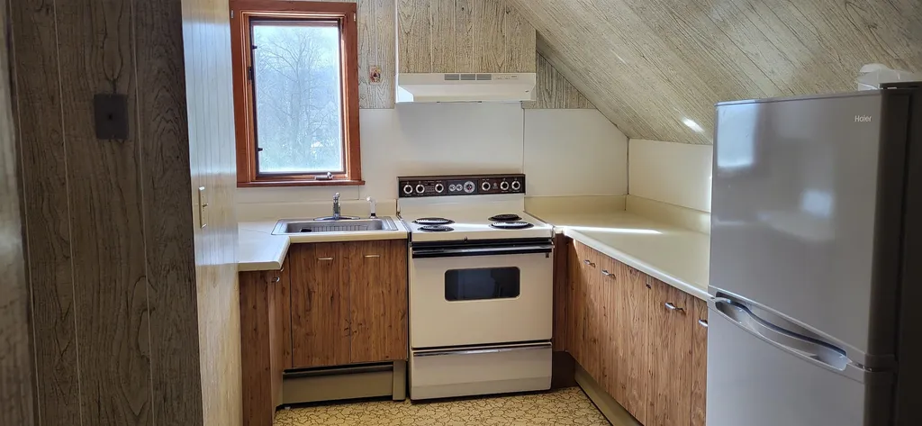 86 Pollard Road Lincoln NH 03251
