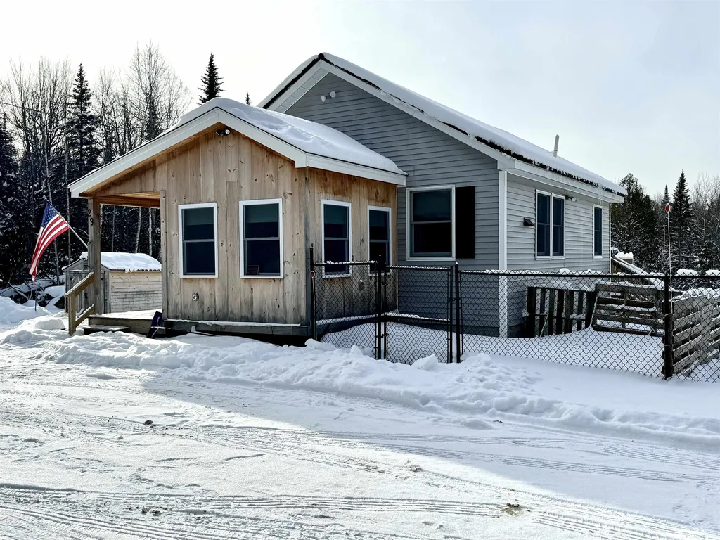 29 Colburn Road Colebrook NH 03576