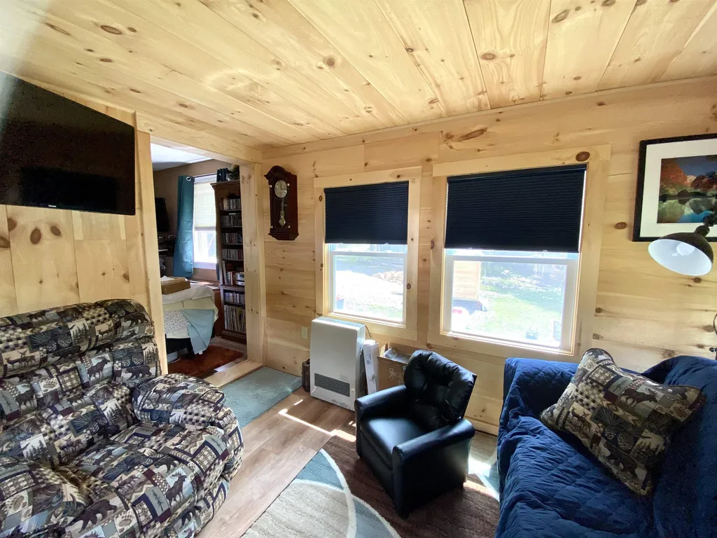 29 Colburn Road Colebrook NH 03576