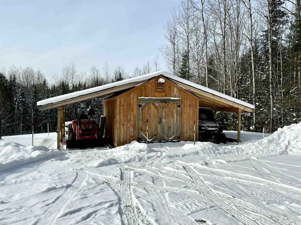 29 Colburn Road Colebrook NH 03576