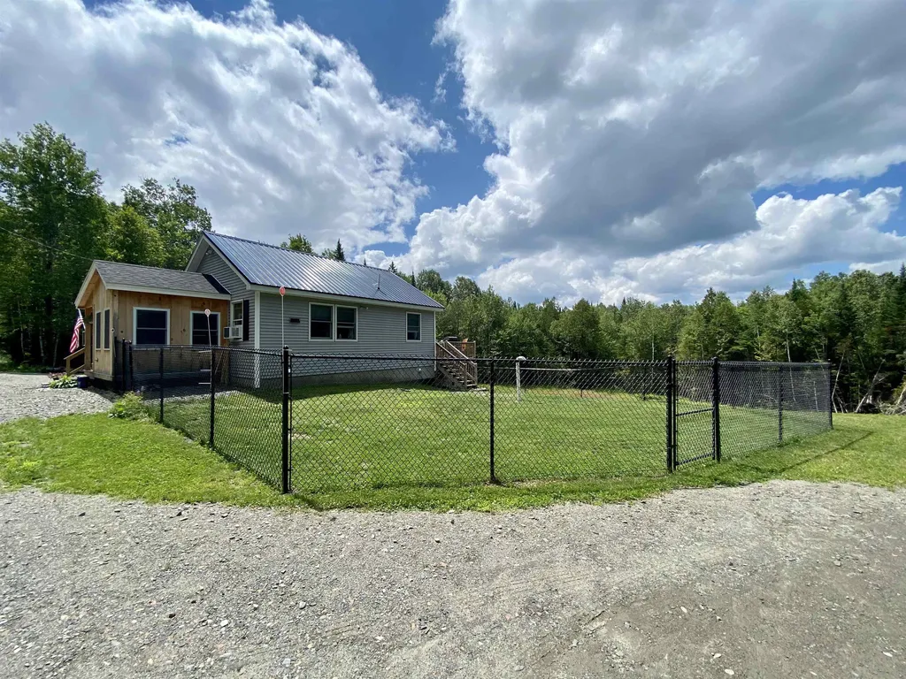 29 Colburn Road Colebrook NH 03576