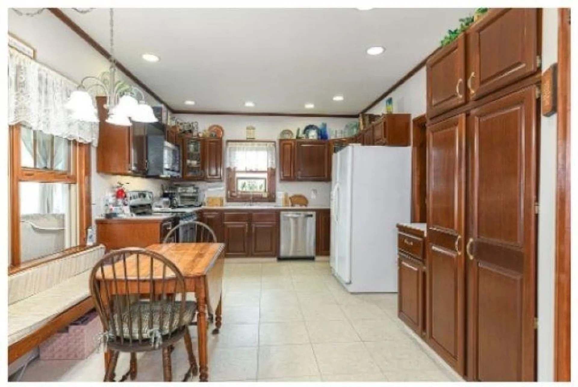 272 Pleasant Street Claremont NH 03743
