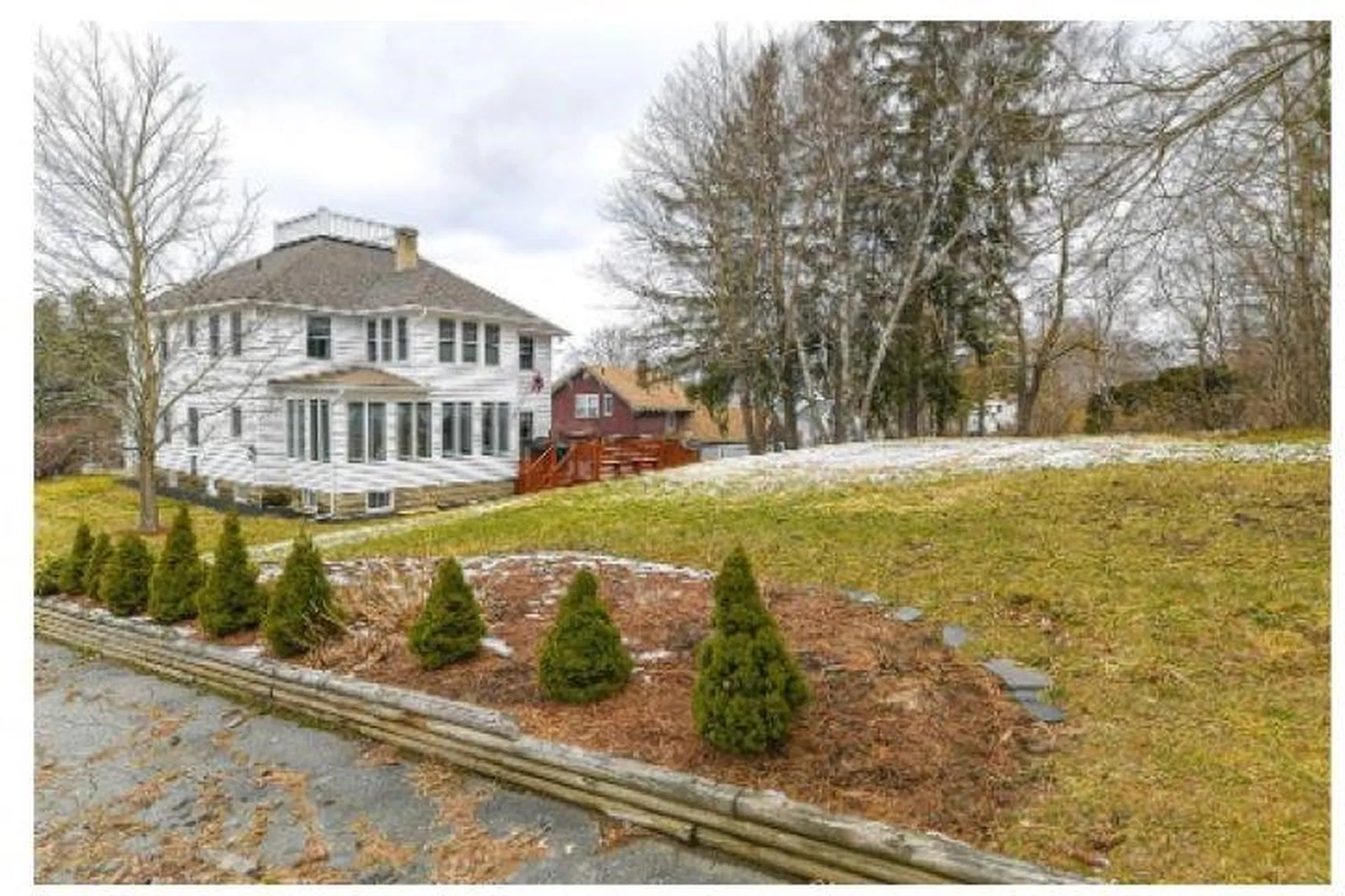272 Pleasant Street Claremont NH 03743