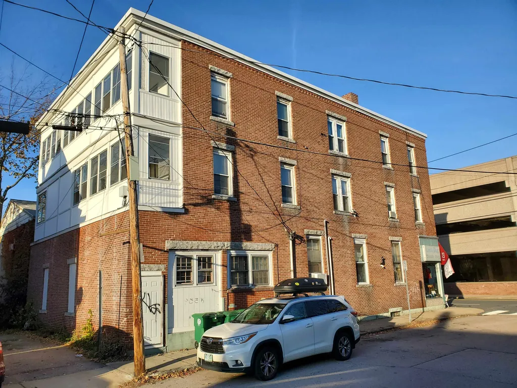 23 Elm Street Nashua NH 03060