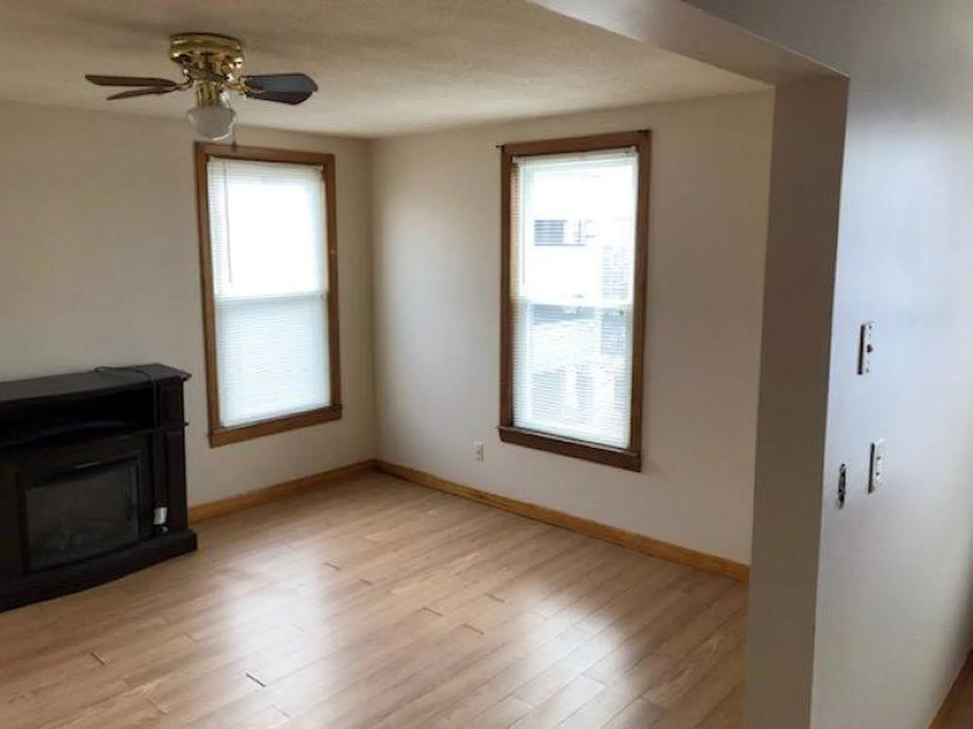 23 Elm Street Nashua NH 03060