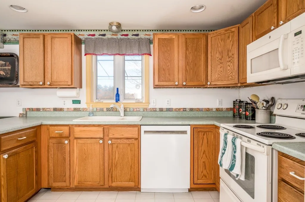 676 Salmon Falls Road Rochester NH 03868