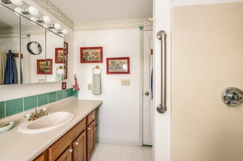 676 Salmon Falls Road Rochester NH 03868