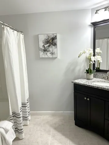 6 Mayfair Lane Nashua NH 03063