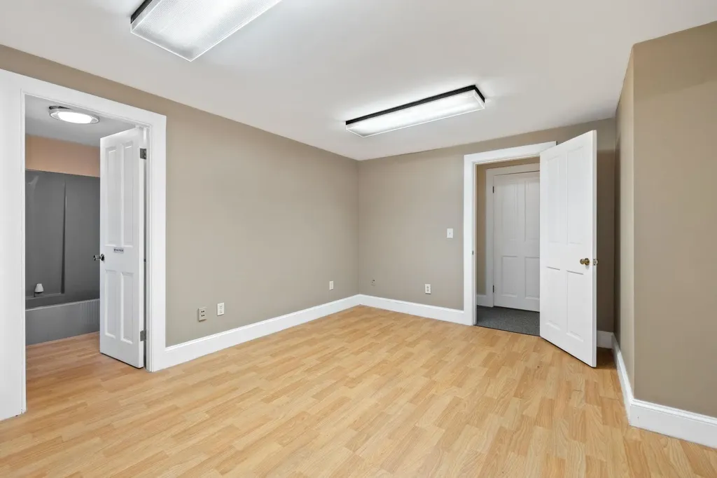 44 Newmarket Road Durham NH 03824