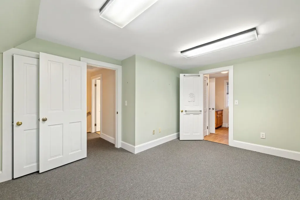 44 Newmarket Road Durham NH 03824