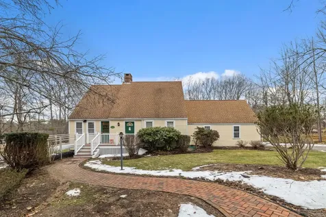 44 Newmarket Road Durham NH 03824