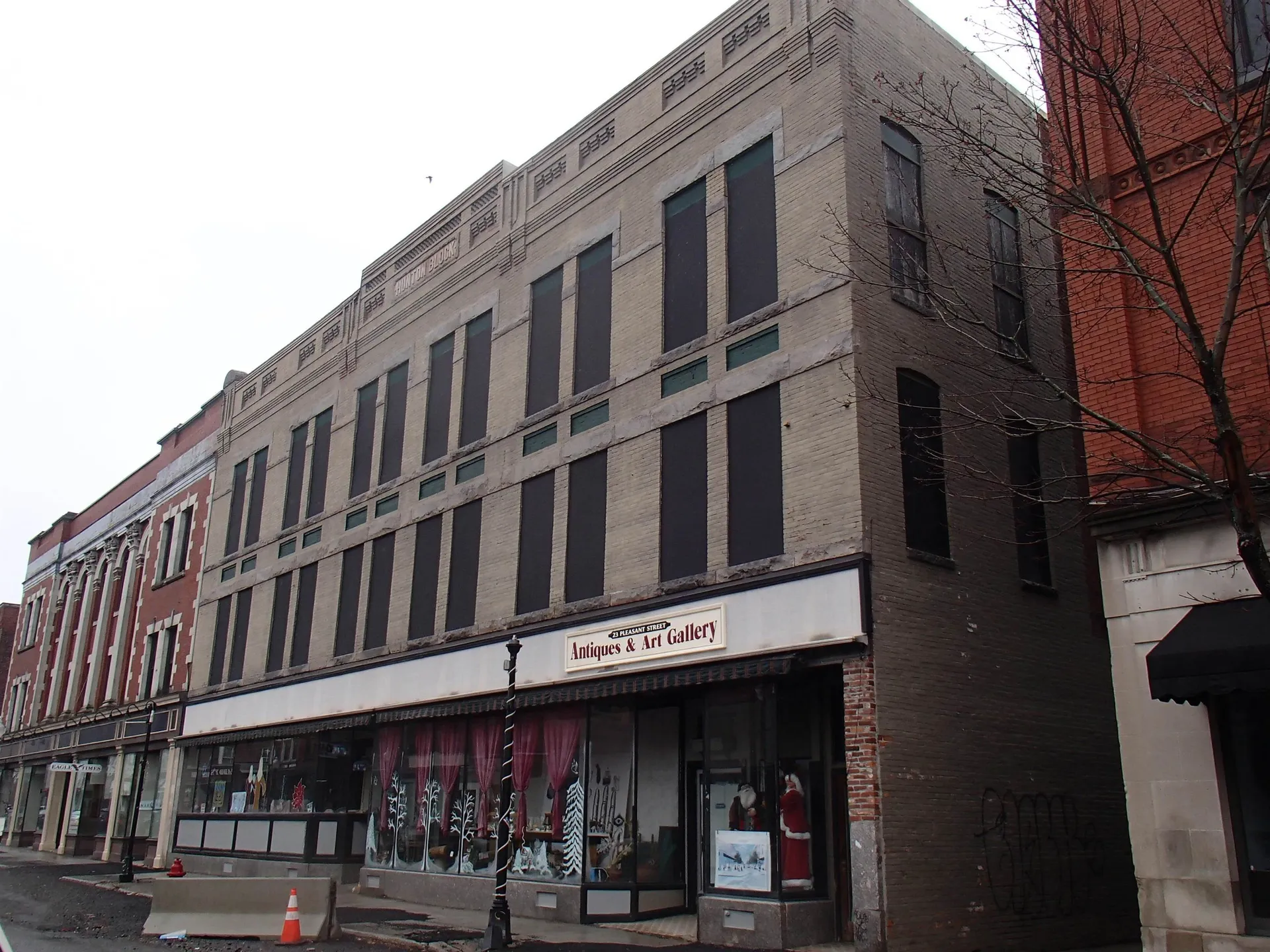 19 Pleasant Street Claremont NH 03743