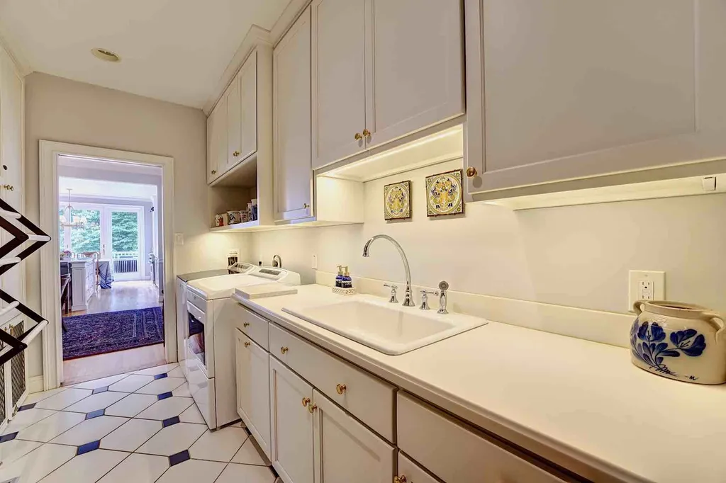 172 Little Harbor Road New Castle NH 03854