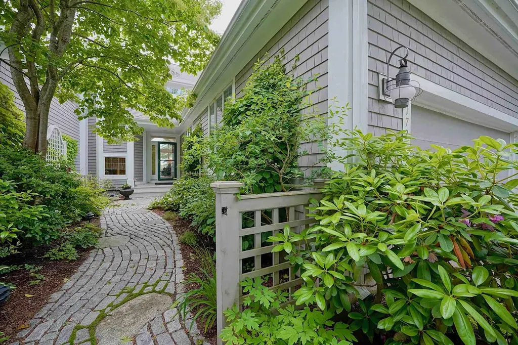 172 Little Harbor Road New Castle NH 03854