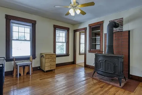 22 Old Chesterfield Road Winchester NH 03470
