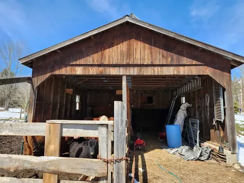 22 Old Chesterfield Road Winchester NH 03470
