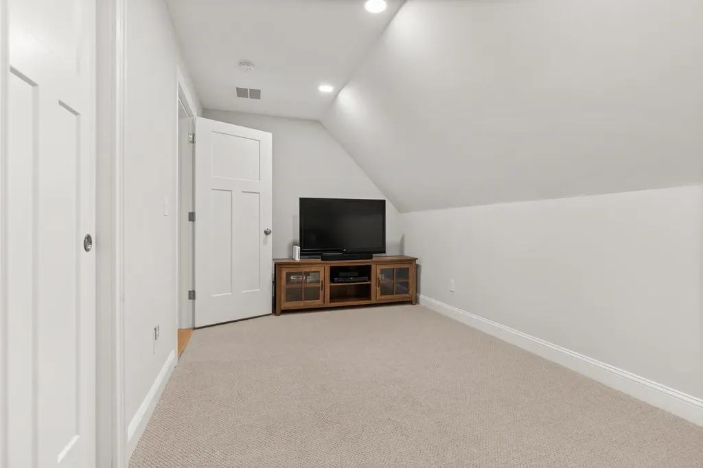 8 Hayden Drive Dover NH 03820