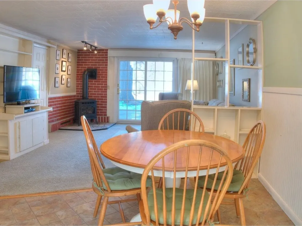 8 Timber Lane South Burlington VT 05403