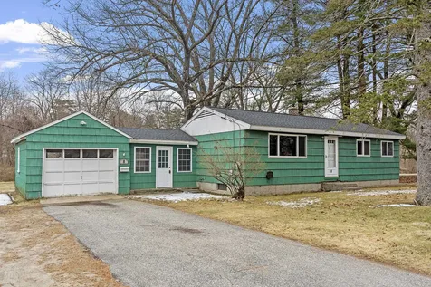 8 Archery Lane Nashua NH 03060