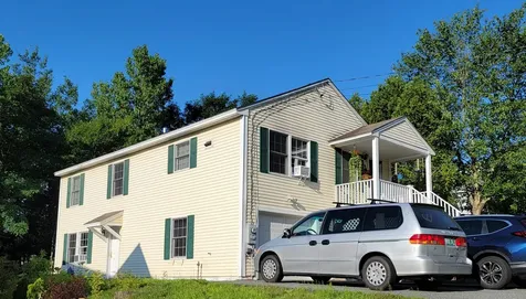 77 Acorn Street Hartford VT 05001