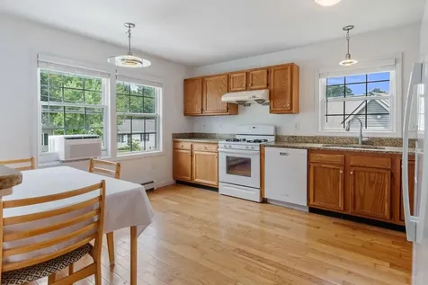 77 Acorn Street Hartford VT 05001