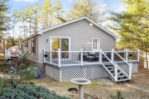 22 Marilyn Drive Allenstown NH 03275
