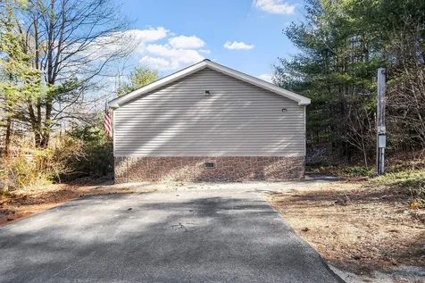 22 Marilyn Drive Allenstown NH 03275