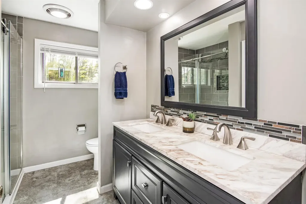 425 Locust Hill Road Shelburne VT 05482