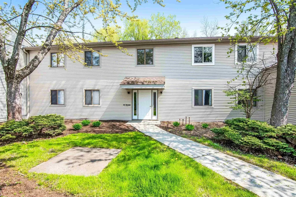 425 Locust Hill Road Shelburne VT 05482