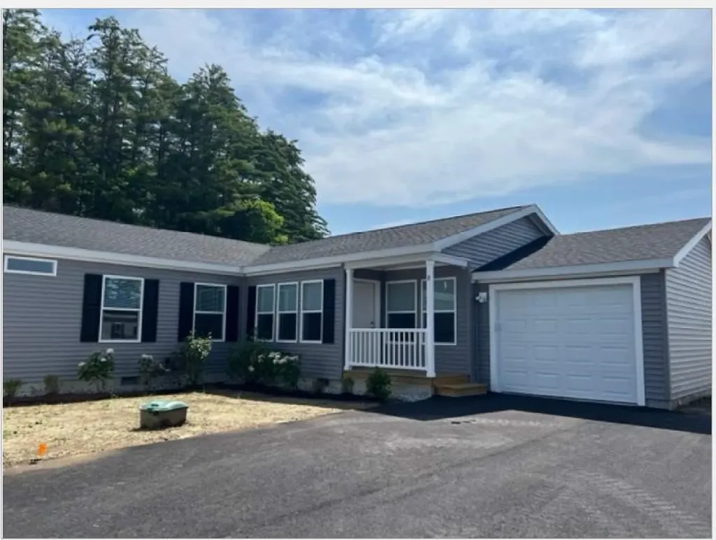 7-b Wildflower Lane Plymouth NH 03264