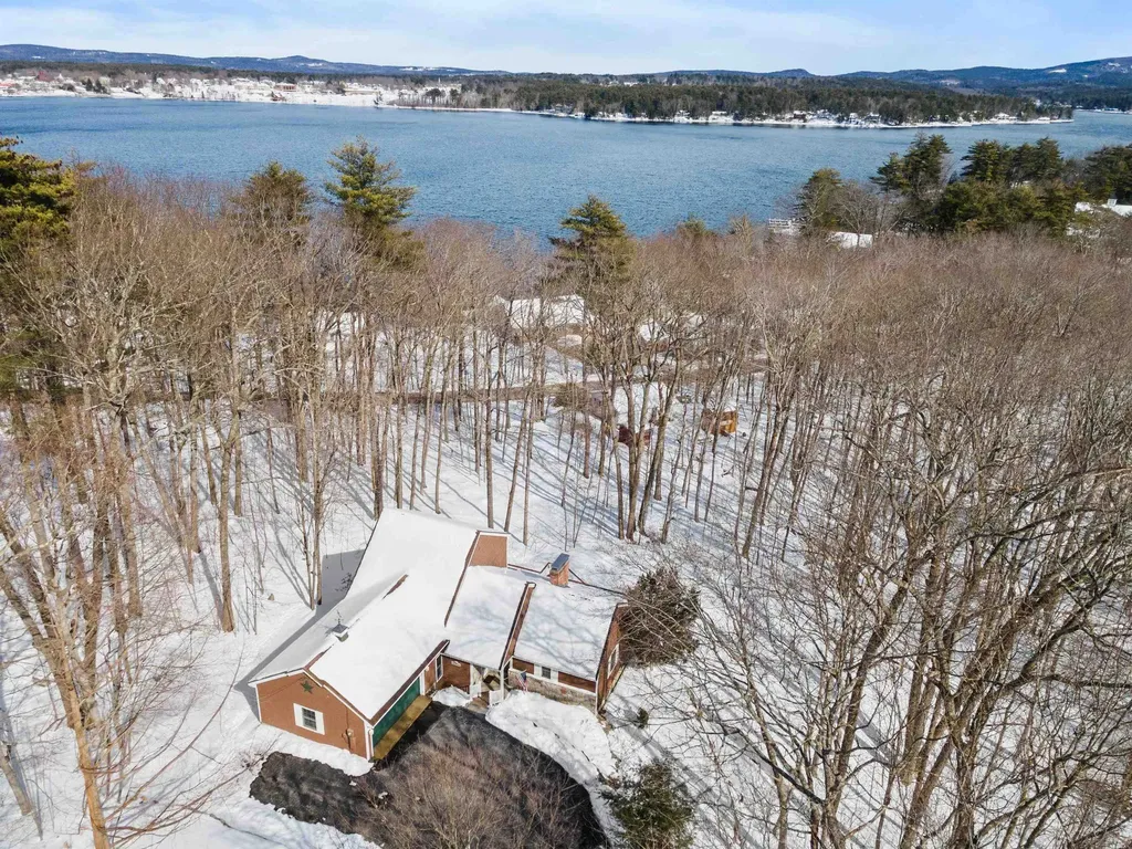 19 Pointe Sewall Road Wolfeboro NH 03894