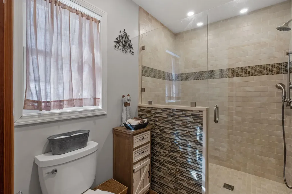 19 Pointe Sewall Road Wolfeboro NH 03894