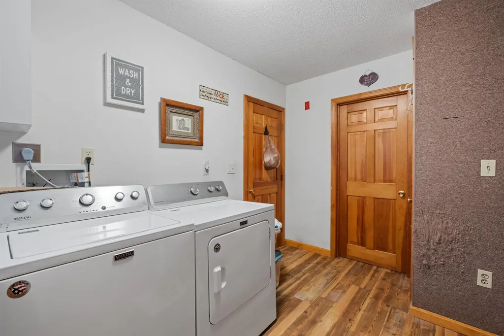 19 Pointe Sewall Road Wolfeboro NH 03894