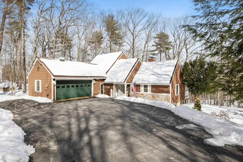 19 Pointe Sewall Road Wolfeboro NH 03894
