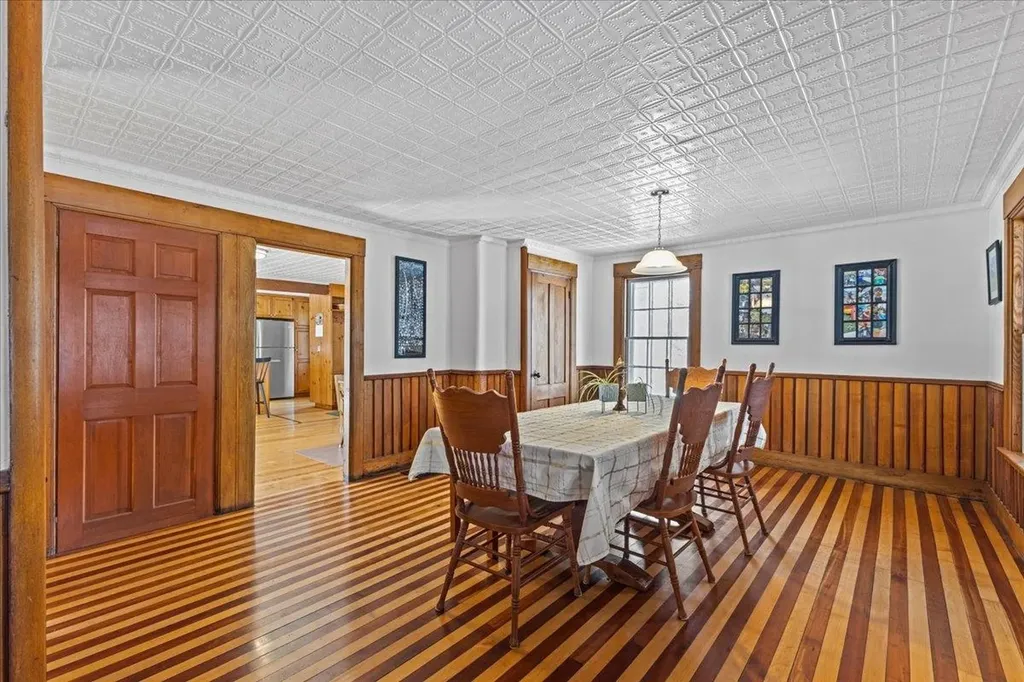 84 Richmond Road Hinesburg VT 05461