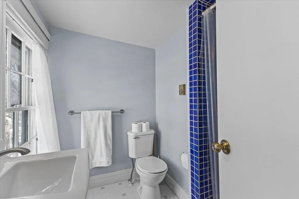 84 Richmond Road Hinesburg VT 05461