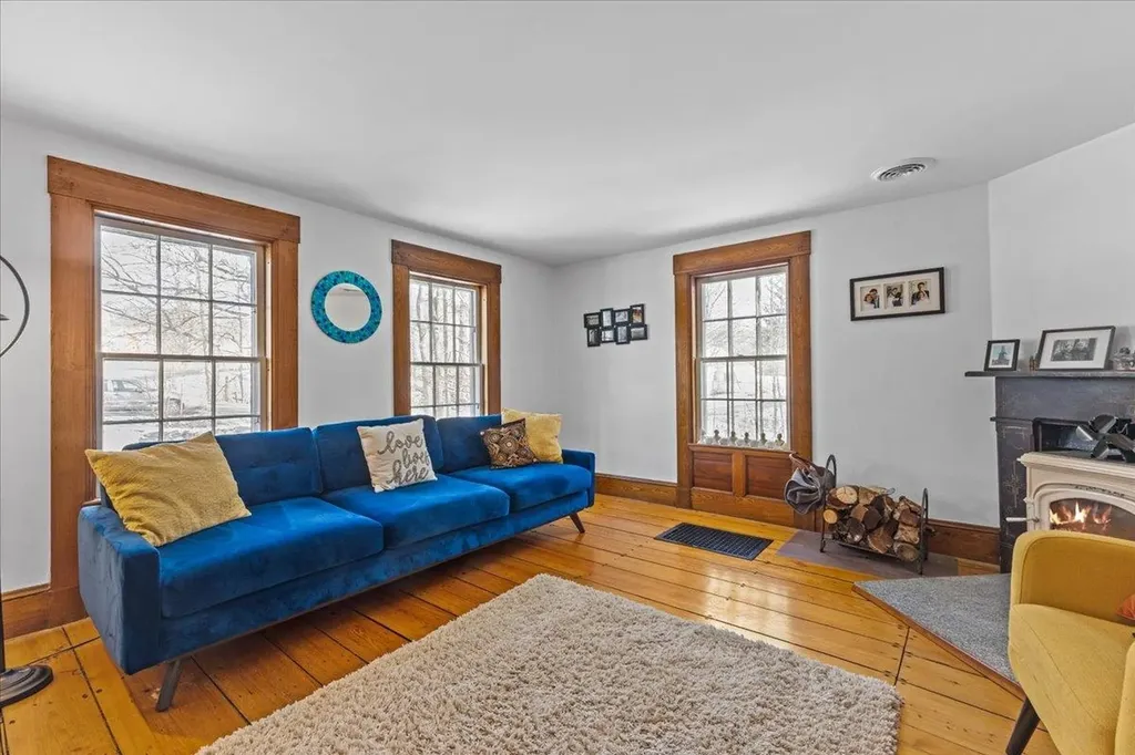 84 Richmond Road Hinesburg VT 05461