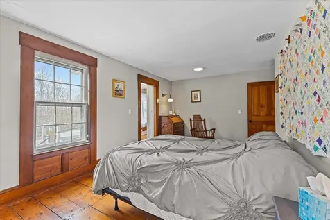 84 Richmond Road Hinesburg VT 05461