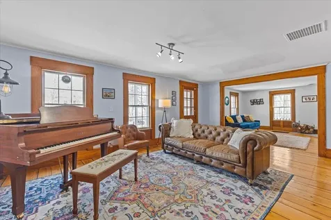 84 Richmond Road Hinesburg VT 05461