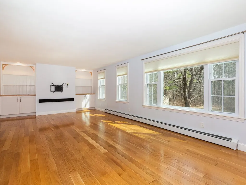 8 Falls Way Durham NH 03824