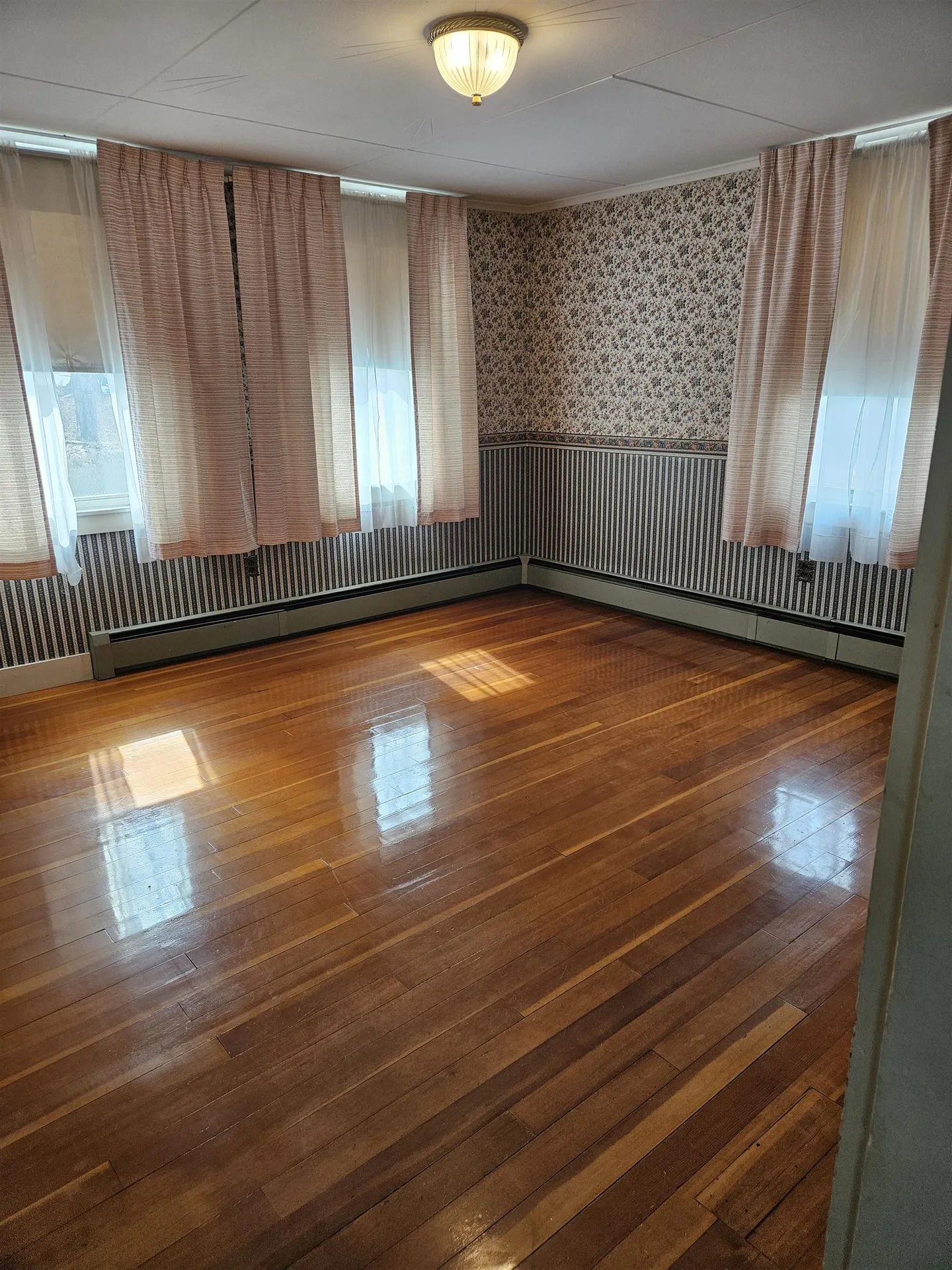 32 Wall Street Claremont NH 03743