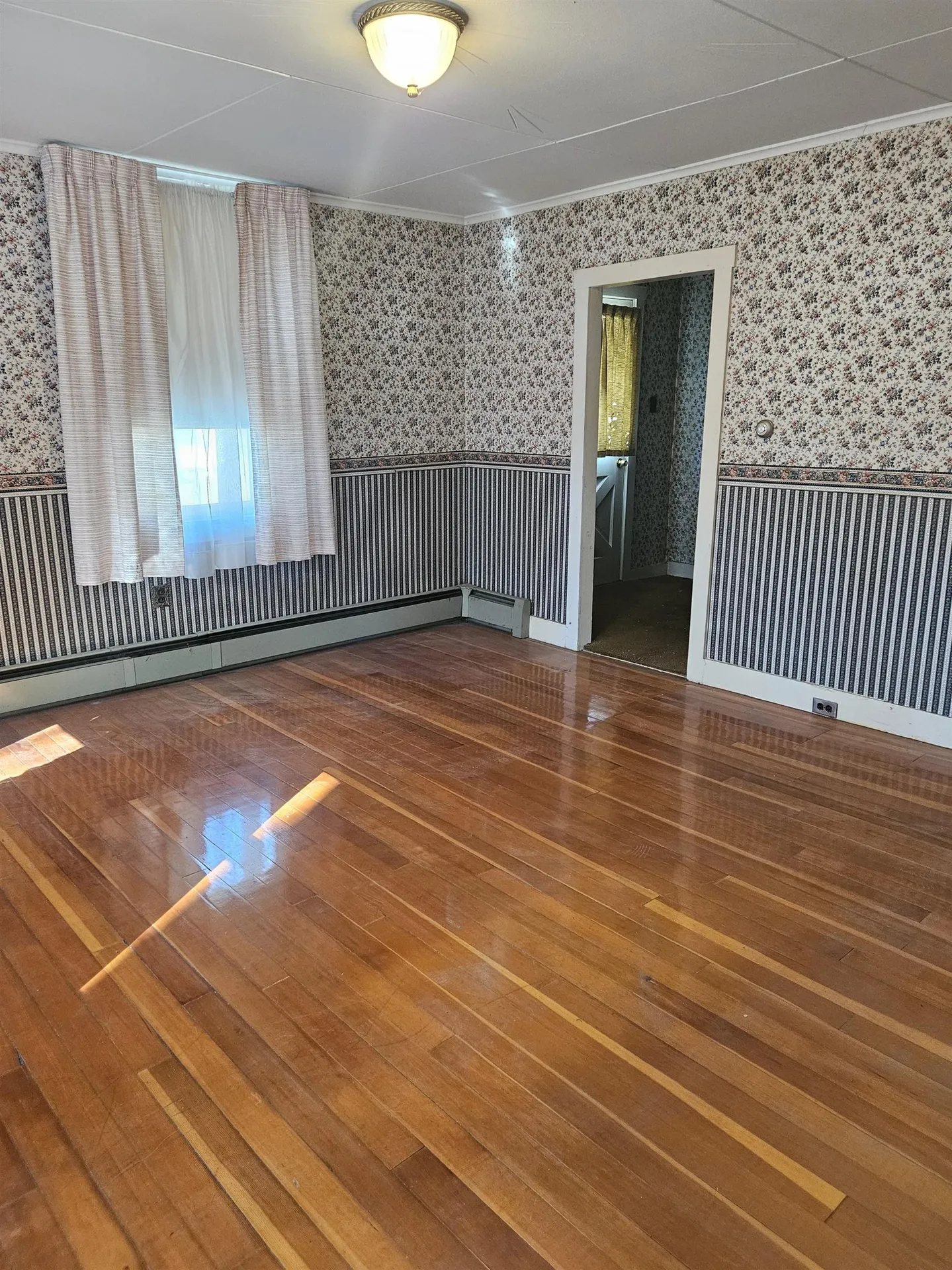32 Wall Street Claremont NH 03743