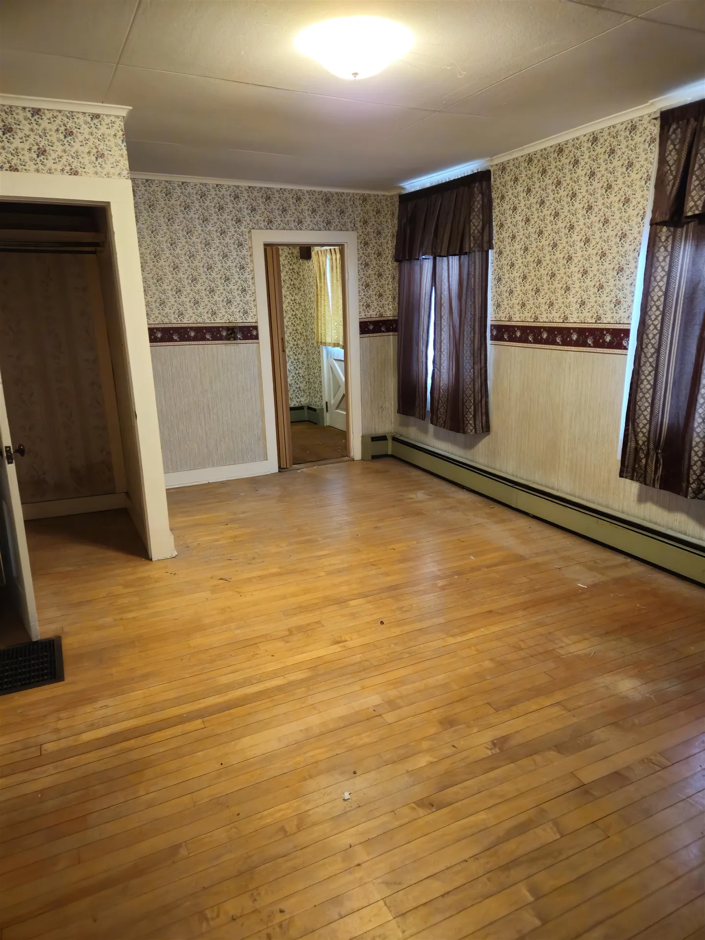 32 Wall Street Claremont NH 03743