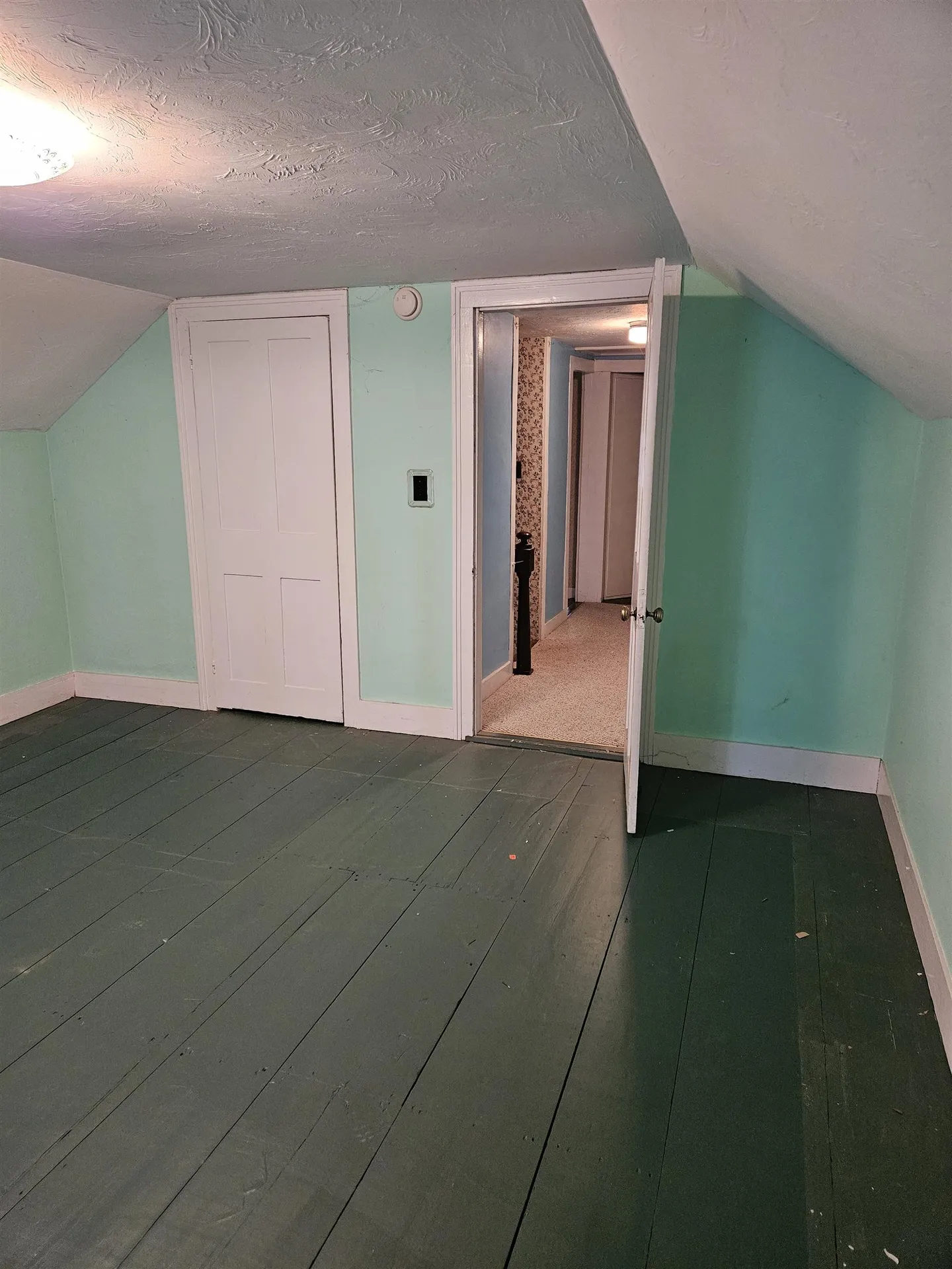 32 Wall Street Claremont NH 03743