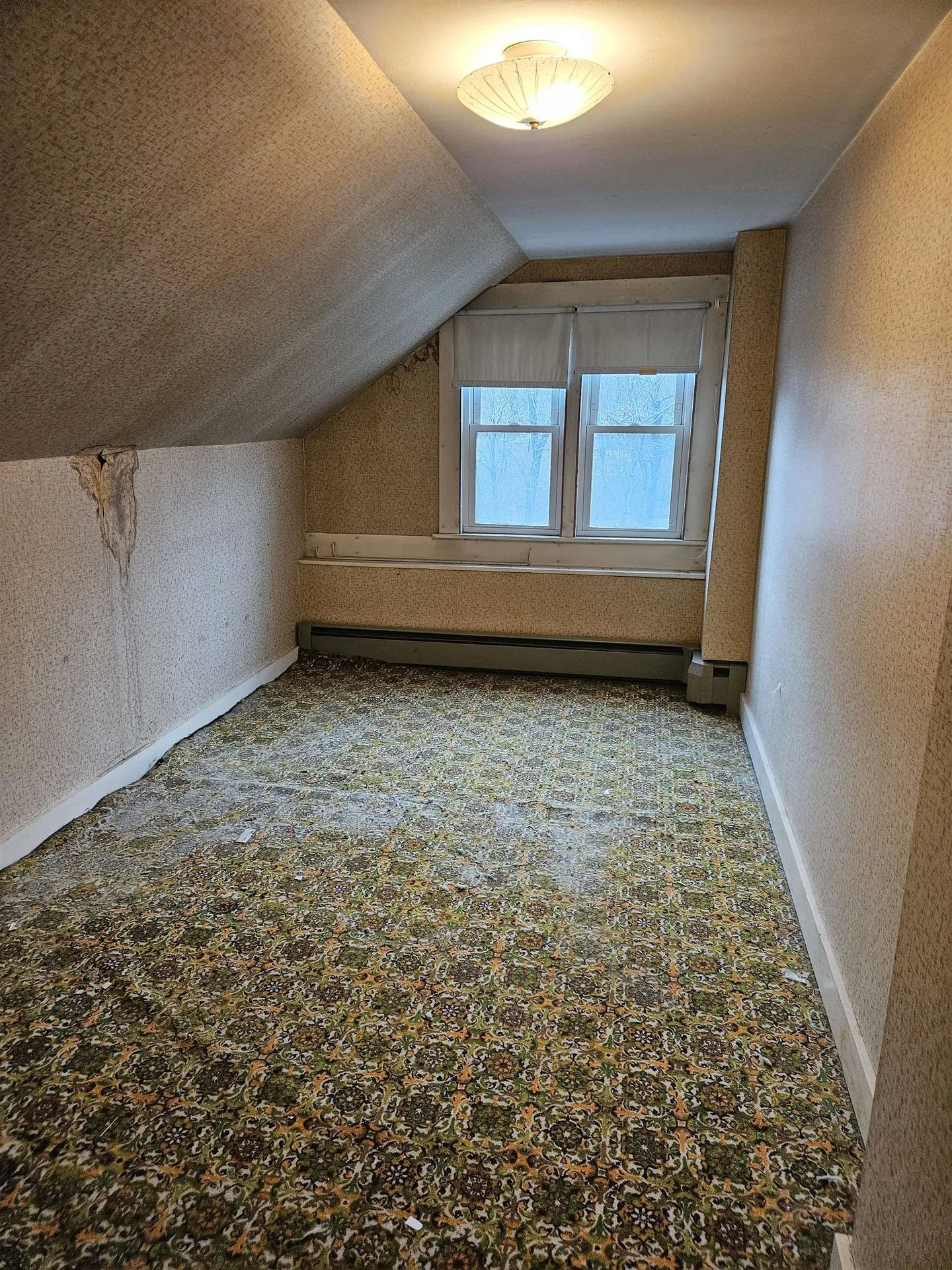 32 Wall Street Claremont NH 03743