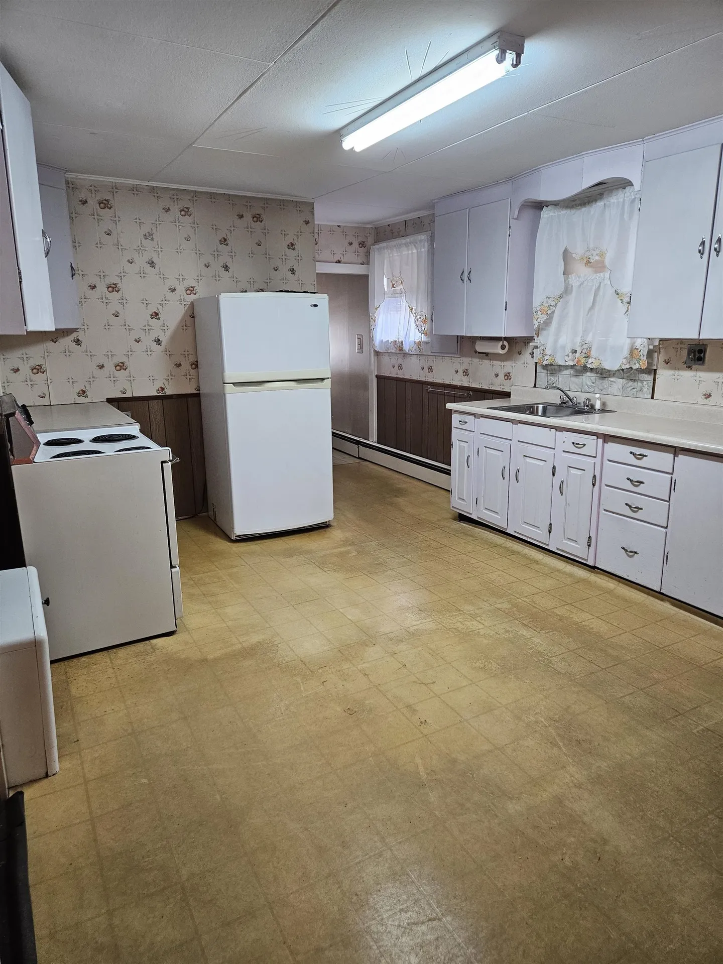 32 Wall Street Claremont NH 03743