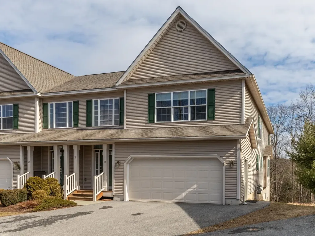 12 Laurel Drive Essex VT 05495