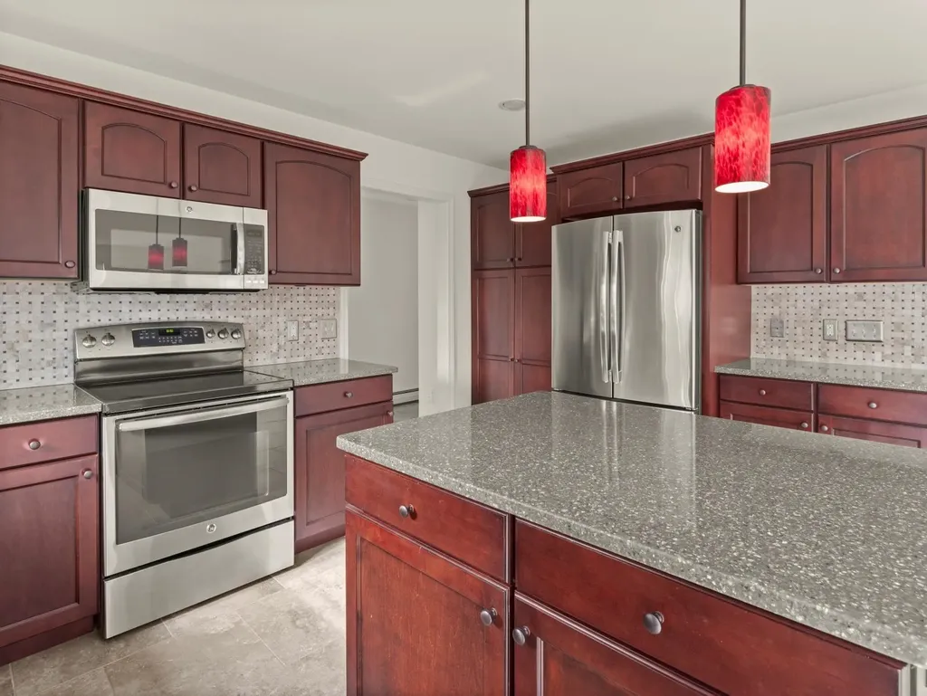 12 Laurel Drive Essex VT 05495