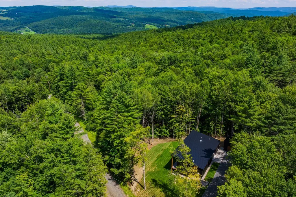 399 Bentley Road Hartford VT 05001